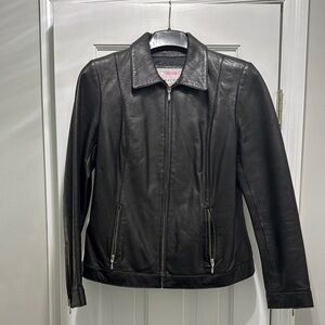 Vintage Women's Black Leather Jacket
